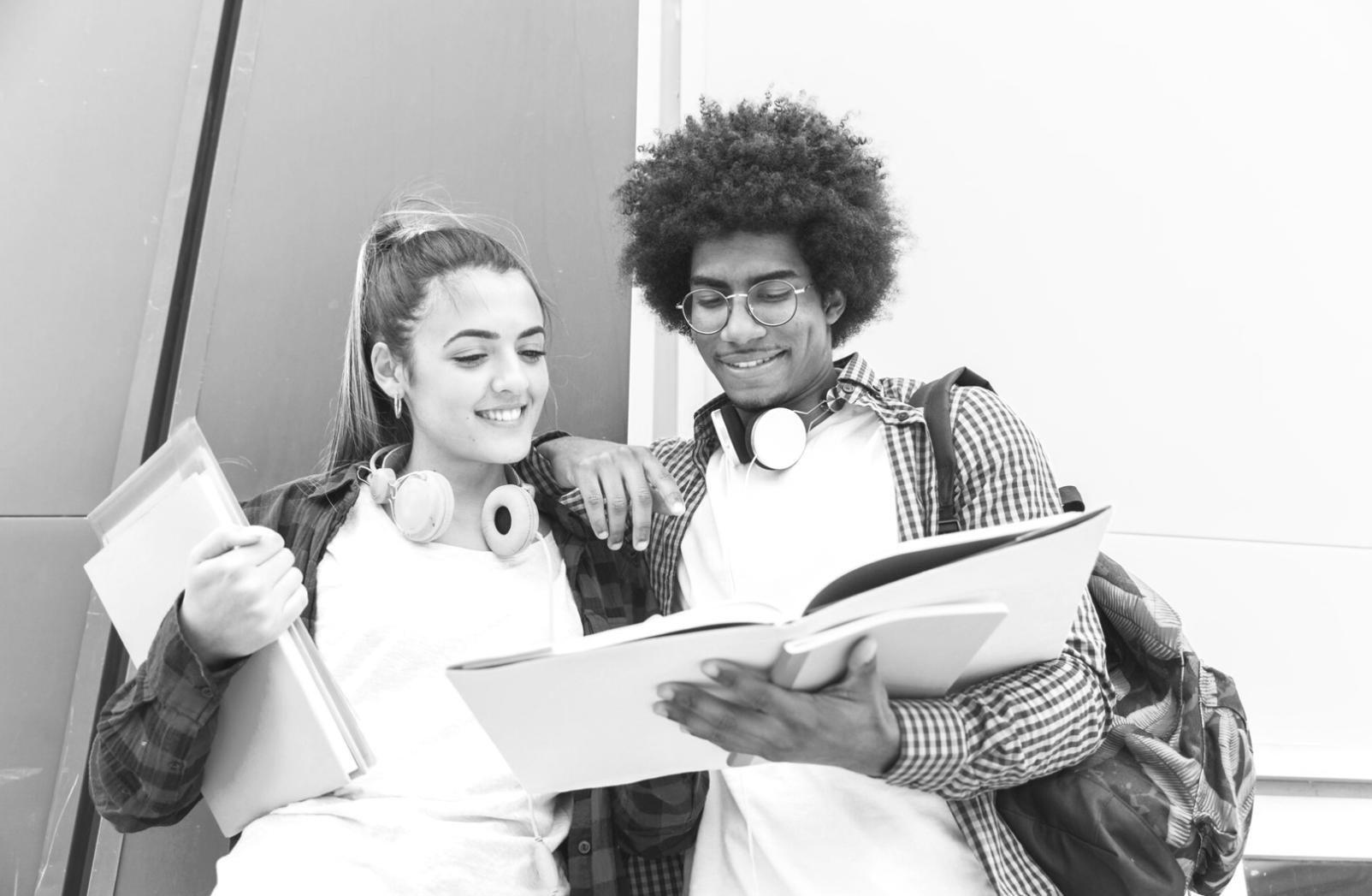 Equipa delunaryth a trabalhar em projectos de literacia financeira